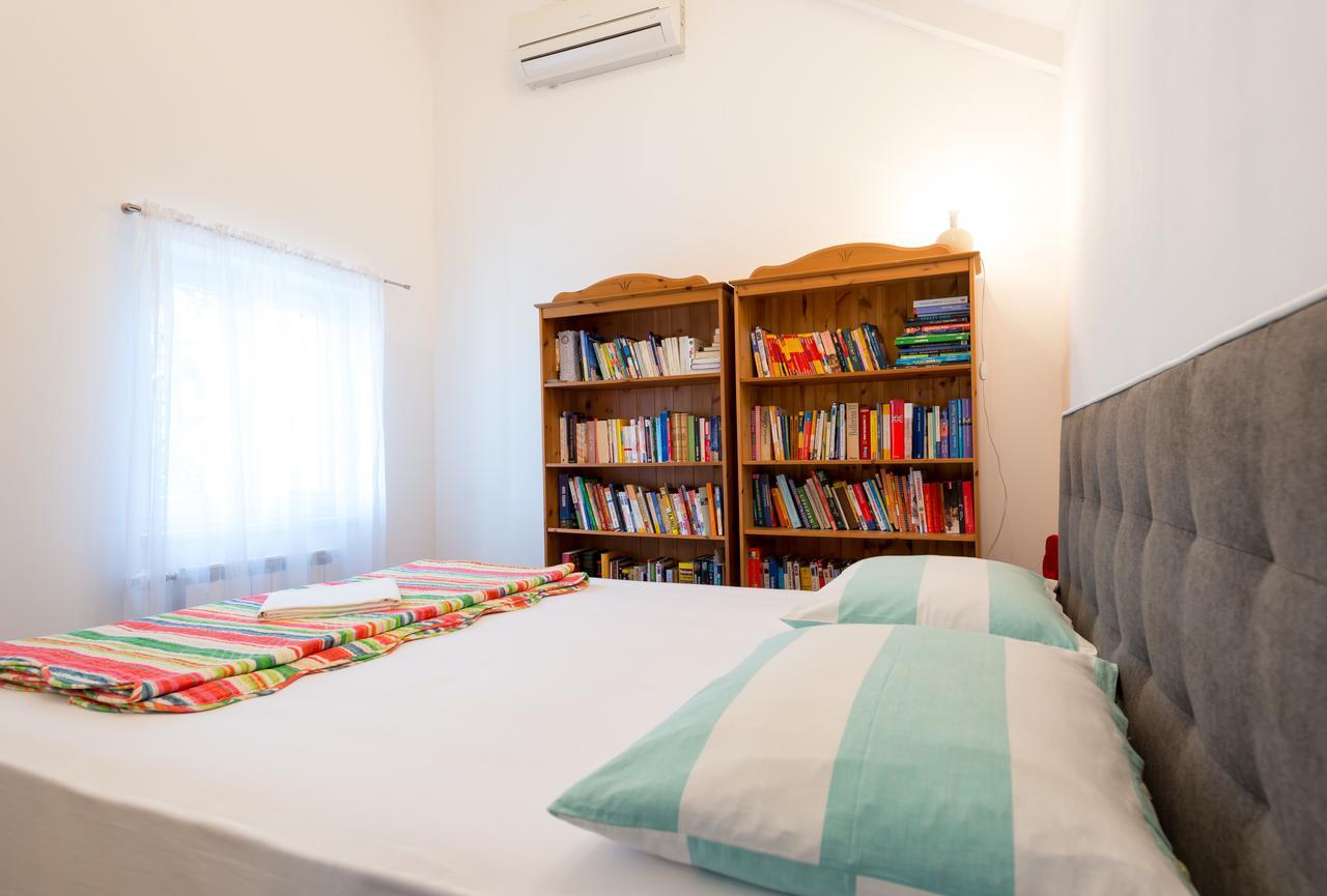 Alma Apartman *